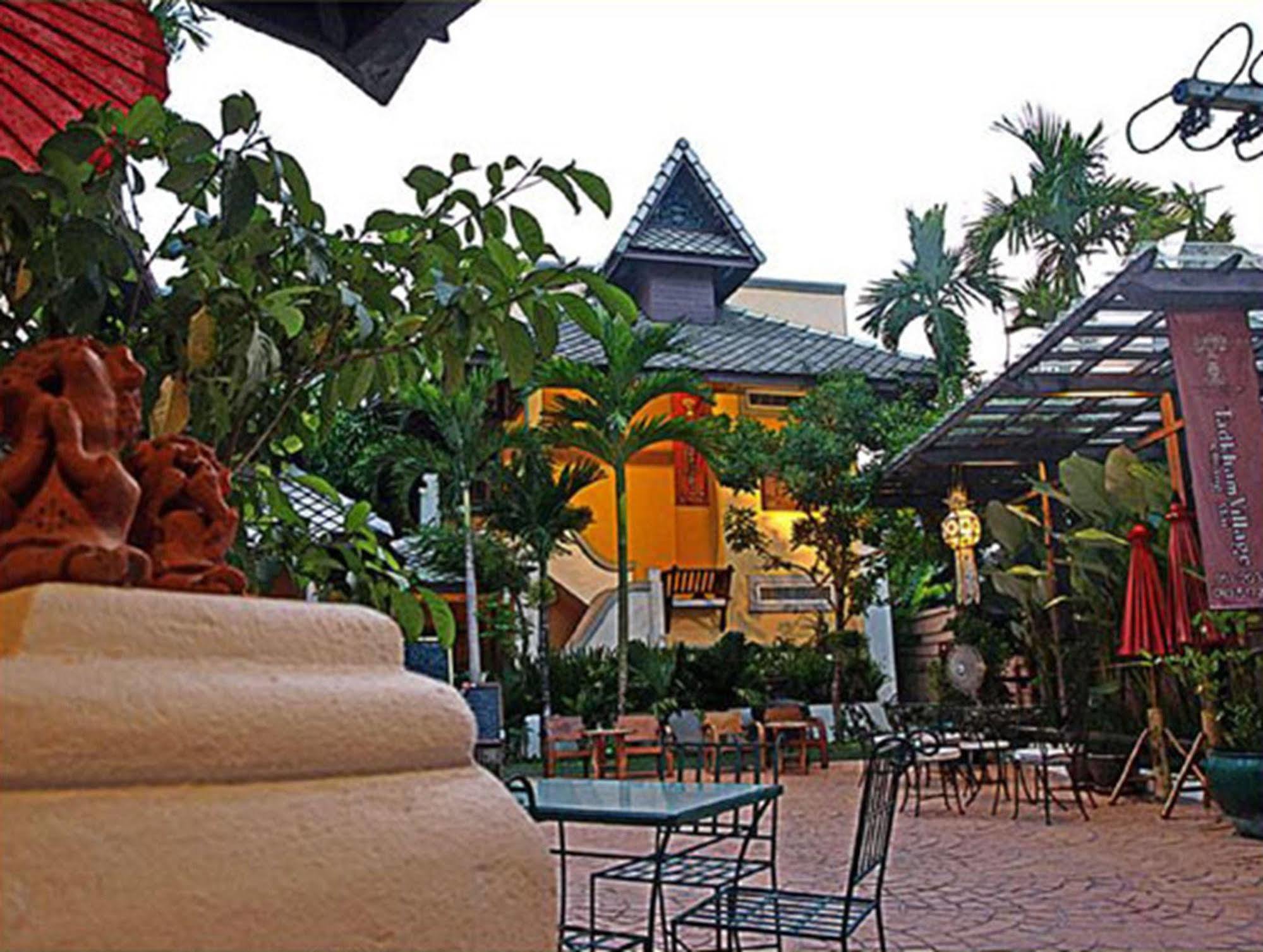 Tadkham Village, Chiang Mai Extérieur photo